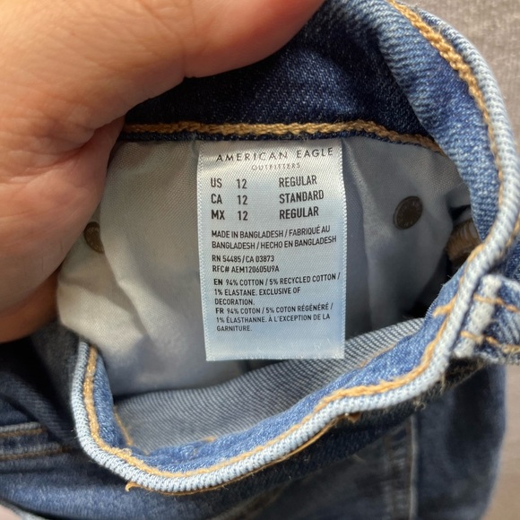 American Eagle 90’s Bootcut Distressed Jeans Womens 12 Blue Denim Stretch 2307 - Picture 4 of 11